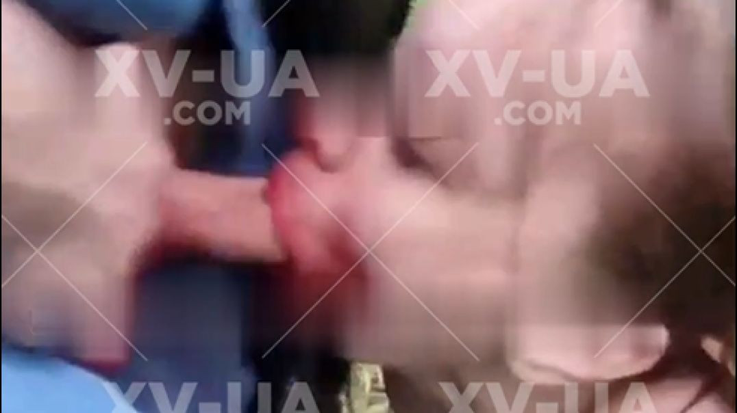 Наебашили будку и изнасиловали заклдачицу в лесу ⭐️ Спортики заставили сосать молодую закладчицу